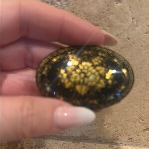 Black and Gold Floral Decorative Vintage Russian laquared brooch.